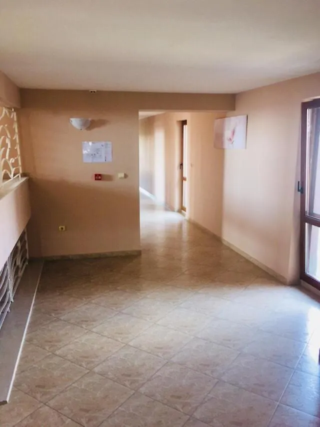 Hostel Relax Sarafovo Pansiyon Burgaz Bulgaristan